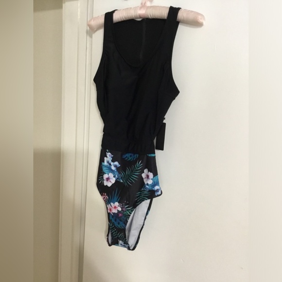 Tempt Me black with floral bottom bathing suit size L NWT - Picture 3 of 8